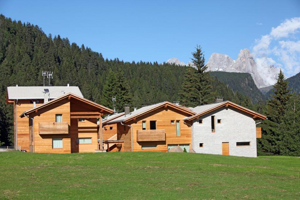 Baita Aurora Aparthotel Predazzo Exterior photo